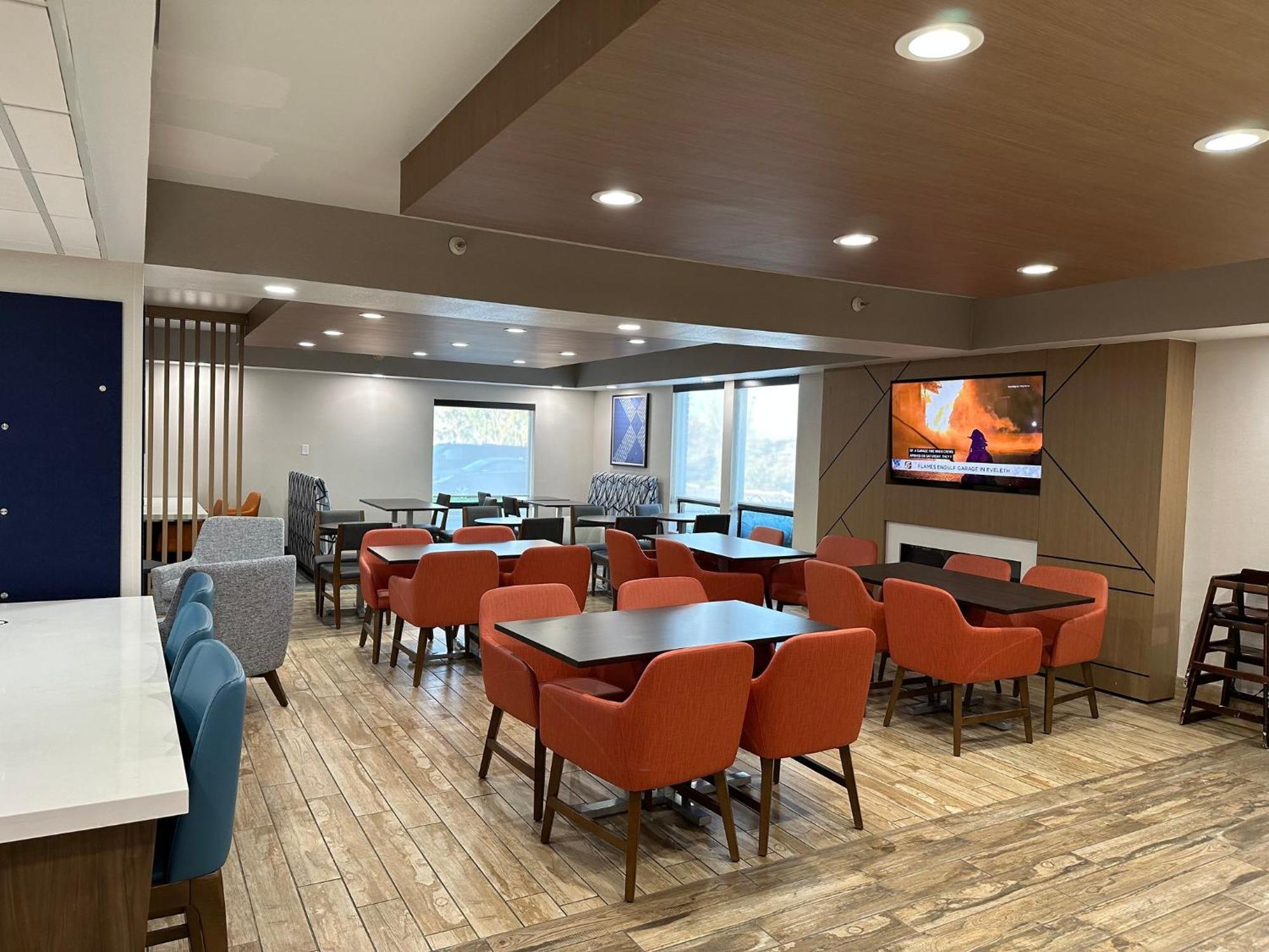 Holiday Inn Express & Suites Eden Prairie - Minneapolis By Ihg Ngoại thất bức ảnh