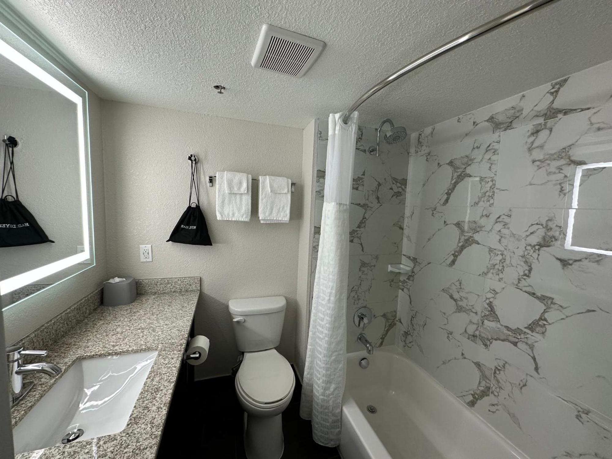 Holiday Inn Express & Suites Eden Prairie - Minneapolis By Ihg Ngoại thất bức ảnh
